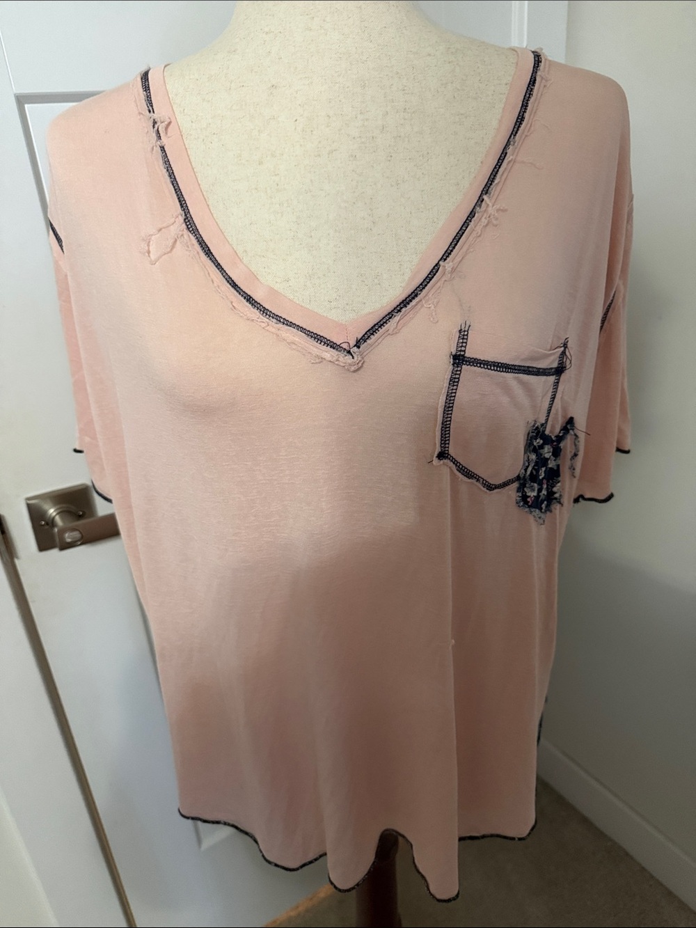 POL Blush Pink V-Neck Distressed Pocket Tee with Navy Trim